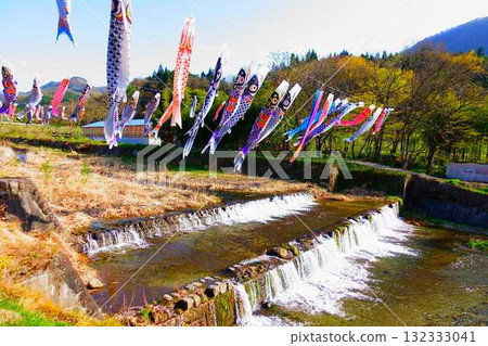 山形市高瀨川鯉魚旗、鯉魚旗、鯉魚旗 山形市高瀨川鯉魚旗、鯉魚旗、鯉魚旗 132333041