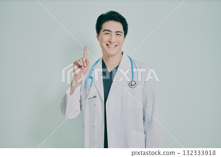 Portrait of a male doctor 132333918