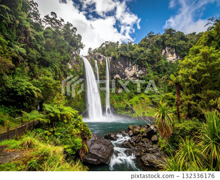 新西蘭瀑布 132336176