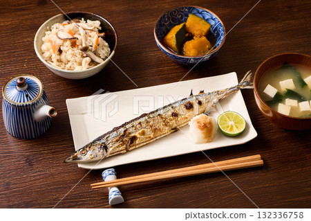 鹽烤秋刀魚 鹽烤秋刀魚 132336758
