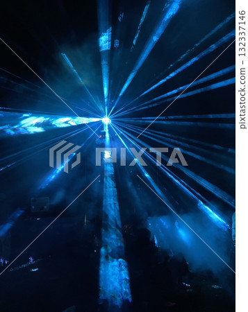 Mirror ball 132337146