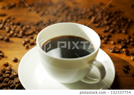 熱氣騰騰的咖啡 132337754