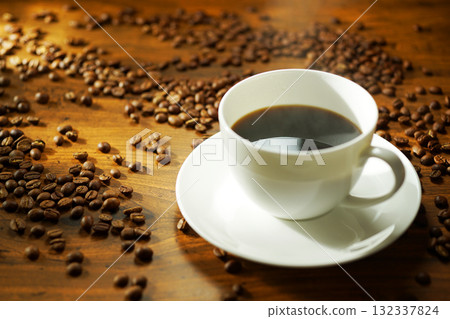 Steaming hot coffee Steaming hot coffee 132337824