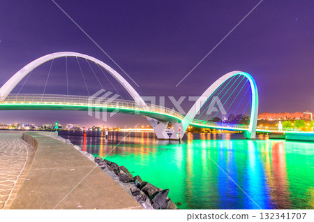 Beautiful night view of Perth on the west coast of Australia 132341707