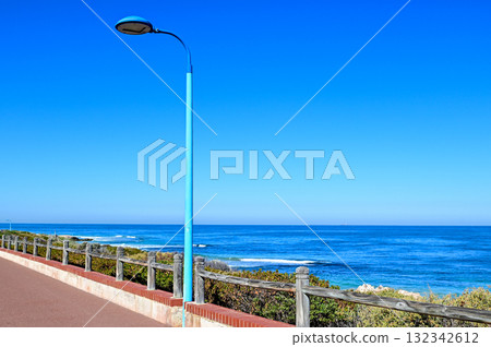 Beautiful scenery along a beach walk on the west coast of Australia Beautiful scenery along a beach walk on the west coast of Australia 132342612