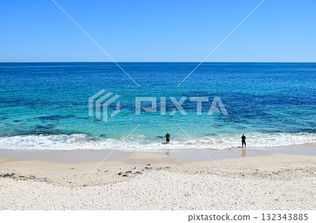 澳洲西海岸珀斯美麗的海灘景色 132343885