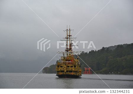 Storms occur on Lake Ashi and the Hakone Pirate Ship in Kanagawa 132344231