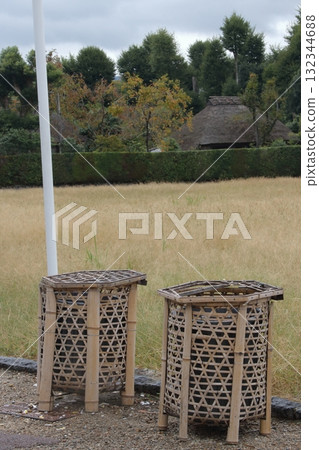 京都嵯峨野的竹編垃圾桶 京都嵯峨野的竹編垃圾桶 132344688