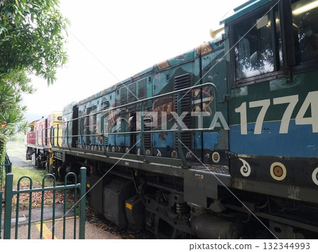 Kuranda Scenic Railway — Aboriginal art on locomotive 1774 132344993