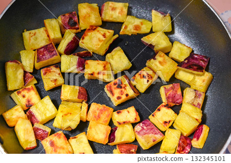 微波炸地瓜 微波炸地瓜 132345101