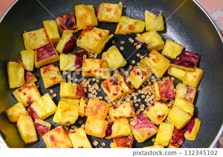 地瓜炒砂糖 132345102