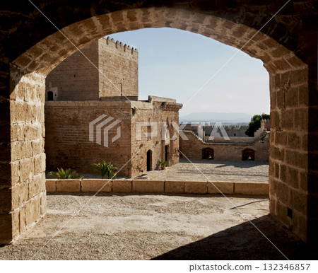 Arch 132346857