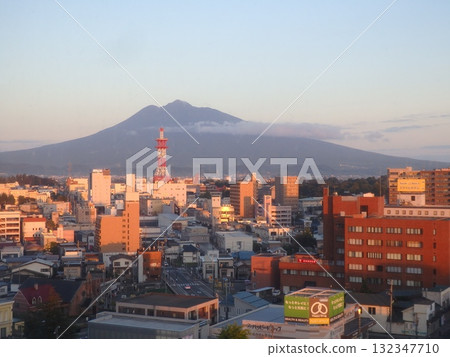 Mount Iwaki from Dotemachi Mount Iwaki from Dotemachi 132347710