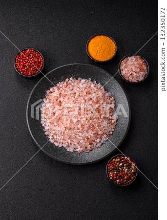 Salt pink Himalayan large crystals as food, for baths or aromatherapy. Pink salt 132350172