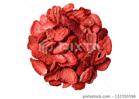Dried sublimated slices of strawberry as an ingredient for sweet desserts. Dried strawberry 132350396