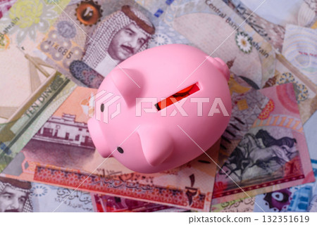 Bahrain paper money, dinar banknotes as currency for exchange or travel. Bahraini money Bahrain paper money, dinar banknotes as currency for exchange or travel. Bahraini money 132351619