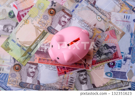Bahrain paper money, dinar banknotes as currency for exchange or travel. Bahraini money Bahrain paper money, dinar banknotes as currency for exchange or travel. Bahraini money 132351623