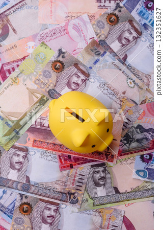Bahrain paper money, dinar banknotes as currency for exchange or travel. Bahraini money Bahrain paper money, dinar banknotes as currency for exchange or travel. Bahraini money 132351627