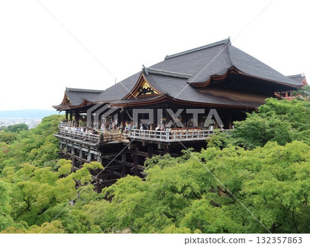 Kyoto Kiyomizu-dera Temple Main Hall Kiyomizu Stage 132357863