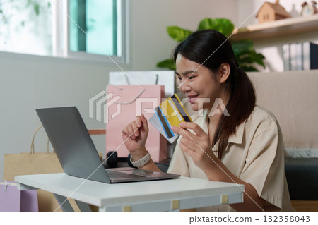 Cheerful Online Shopping with Multiple Cards Cheerful Online Shopping with Multiple Cards 132358043