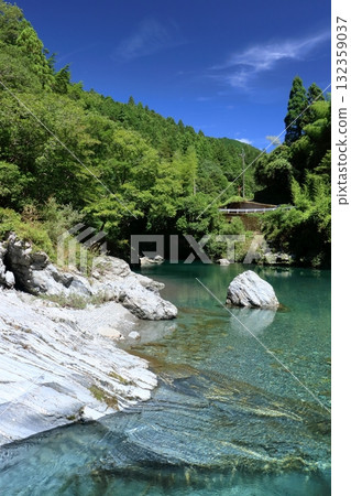 阿塞米川,平靜的水面,夏天(高知縣本山町) 阿塞米川,平靜的水面,夏天(高知縣本山町) 132359037