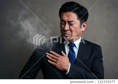 如果你擊打它,就會有灰塵飛出來 如果你擊打它,就會有灰塵飛出來 132359577