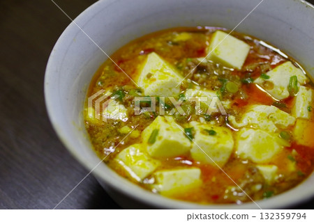 Delicious linen tofu 132359794