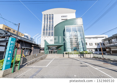 秋田縣秋田市秋田市民俗藝術中心(Neburi Nagashikan)天氣晴朗 秋田縣秋田市秋田市民俗藝術中心(Neburi Nagashikan)天氣晴朗 132360510
