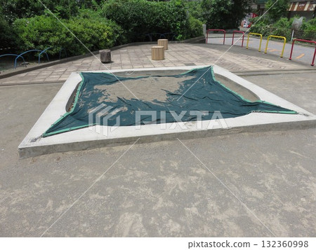 Sandbox in the park 132360998