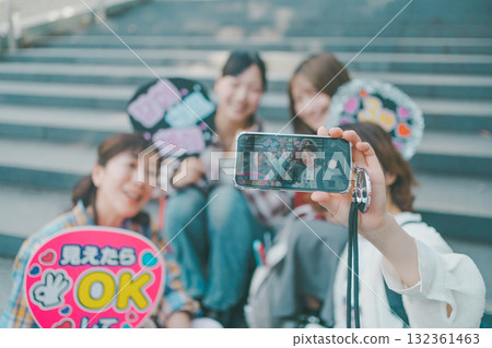 females, idol, female 132361463