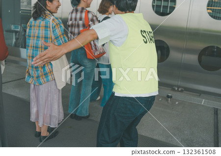 procession, staff, idol 132361508