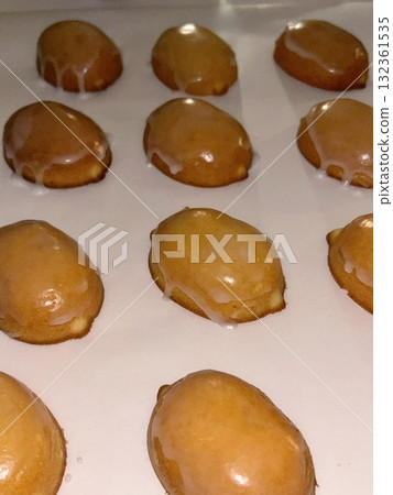Moist and zesty lemon bread with a tender crumb and bright citrus glaze, offering a perfect balance of sweet and tangy flavors in every refreshing, sun-kissed bite. 132361535