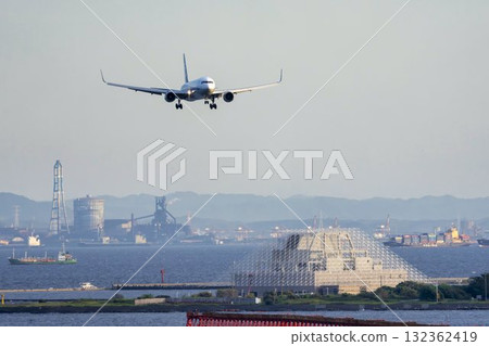 Haneda Airport at dusk, airplane landing, Ota Ward, Tokyo 132362419