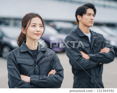 穿制服的男女、汽車修理工、對未來的希望、團隊合作 132364592