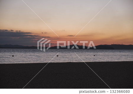 【澀川海岸】美麗的夕陽與令人印象深刻的海岸風光 132366080