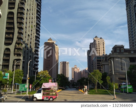 台灣桃園-06.18.2020:桃園區中正藝文特區藝文綠二園道(藝文綠園道) 132366609