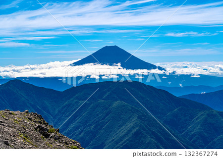 Mount Fuji seen from the summit of Mt. Hijiri (formerly Mt. Hijiri) Climbing Mt. Hijiri and Mt. Usagi in the Southern Alps 132367274