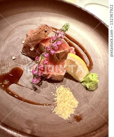 香煎中肥鮪魚配吸管 香煎中肥鮪魚配吸管 132367922