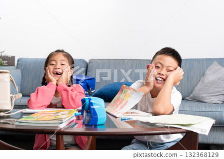 小學兄弟姊妹，親密的朋友 132368129