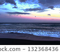 迷人的黃昏、夢幻般的地平線和日落 132368436