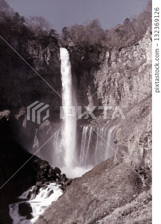 日光華嚴瀑布的老照片，1956年 132369126