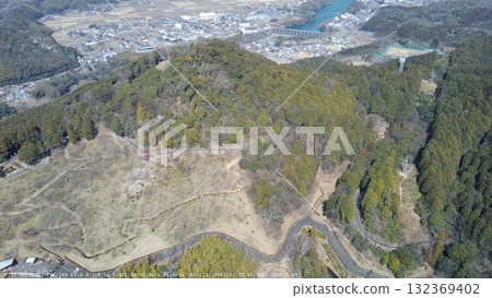 Aerial view of Mino Kanayama Castle, main enclosure and enclosure Aerial view of Mino Kanayama Castle, main enclosure and enclosure 132369402