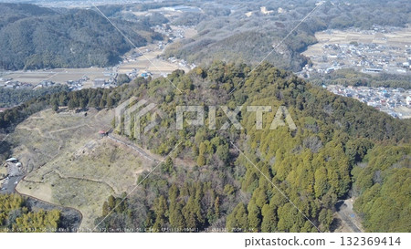 Aerial view of Mino Kanayama Castle, main enclosure and enclosure Aerial view of Mino Kanayama Castle, main enclosure and enclosure 132369414