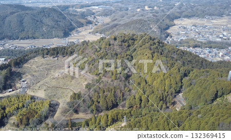 Aerial view of Mino Kanayama Castle, main enclosure and enclosure 132369415