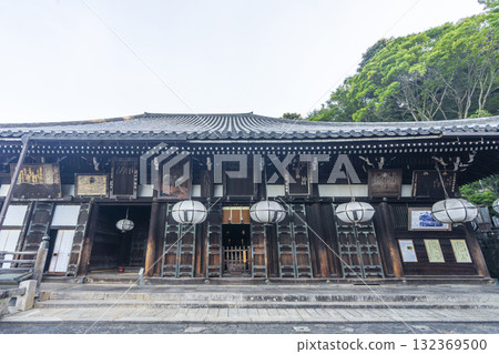 清晨的東大寺二月堂南面，一片寂靜 132369500