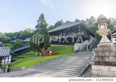 清晨的東大寺二月堂，一片寂靜 132369509
