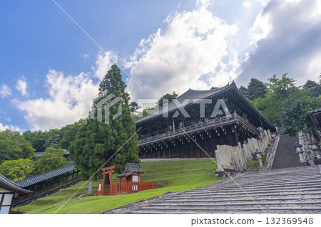清晨的東大寺二月堂,一片寂靜 清晨的東大寺二月堂,一片寂靜 132369548