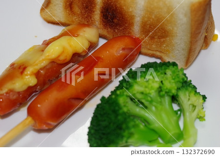 Delicious sausages and vegetables Delicious sausages and vegetables 132372690