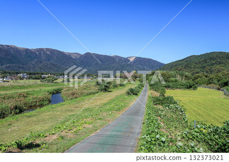 Makino Town Cycling Road Along the Chiuchi River, Takashima City, Shiga Prefecture 132373021