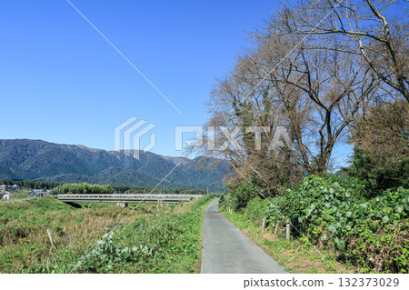 Makino Town Cycling Road Along the Chiuchi River, Takashima City, Shiga Prefecture 132373029